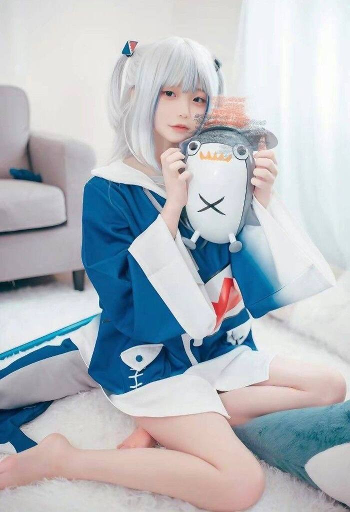 Ảnh Yaoyaoqwq Gawr Gura cosplay 28