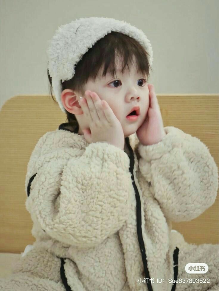 Hình Ảnh Em Bé Trai Dễ Thương 3