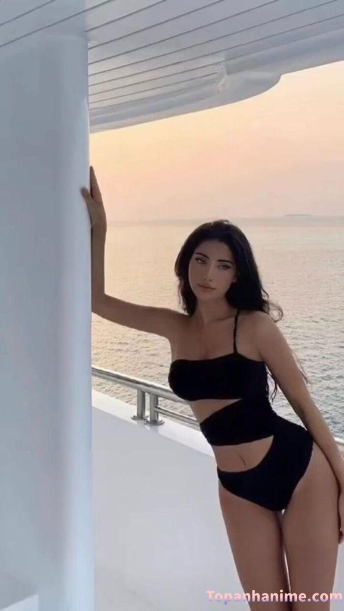 Ảnh gái mặc bikini thả dáng 65