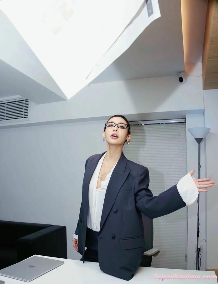 Ảnh gái văn phòng 84