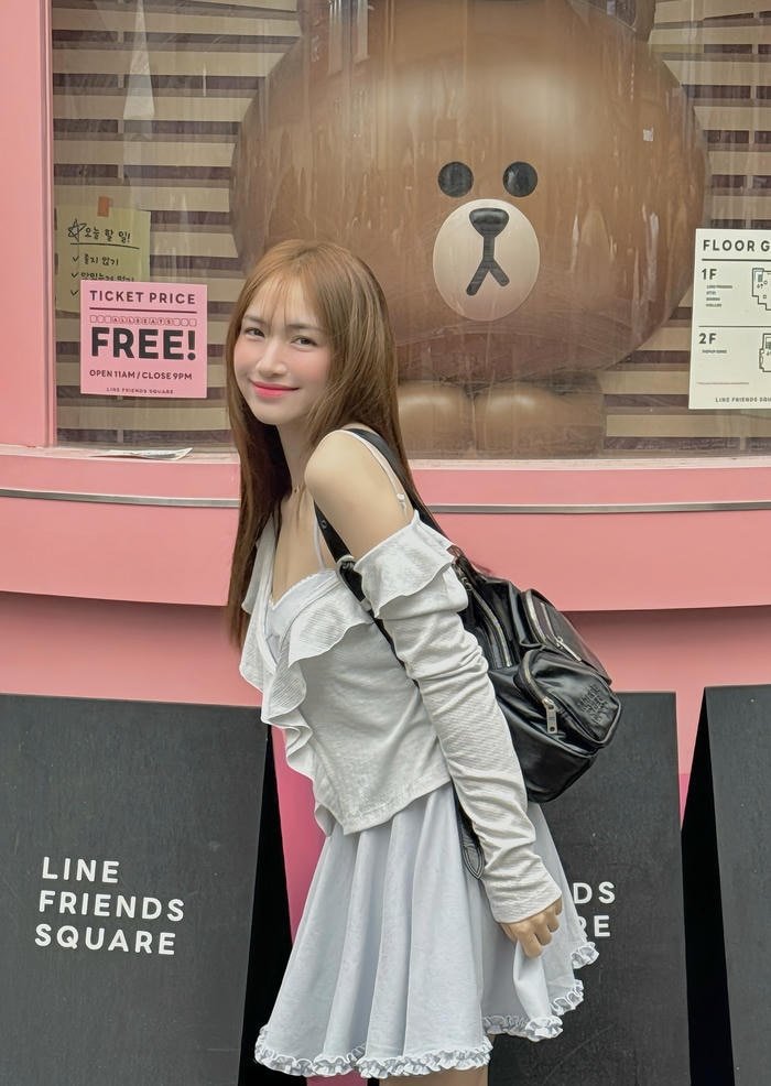 ảnh Hòa Minzy bikini 15