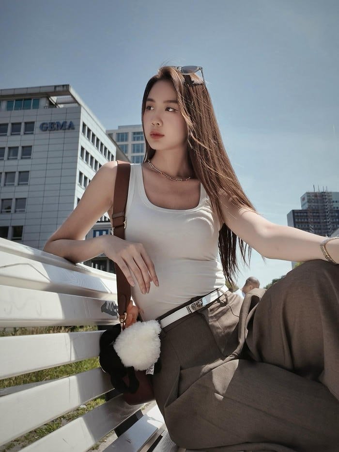 Lê Nguyễn Bảo Ngọc bikini 16