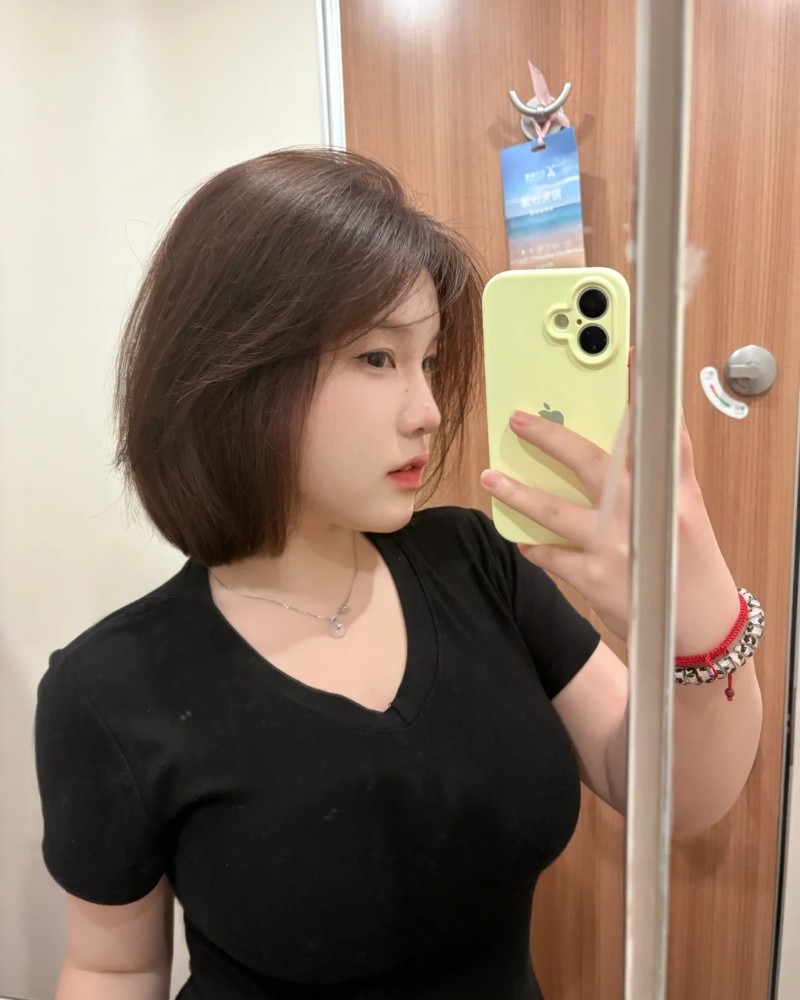 Hình gái đẹp tóc ngắn 28