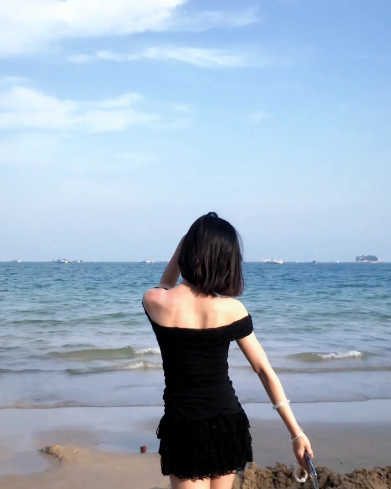 Hình gái đẹp tóc ngắn 25