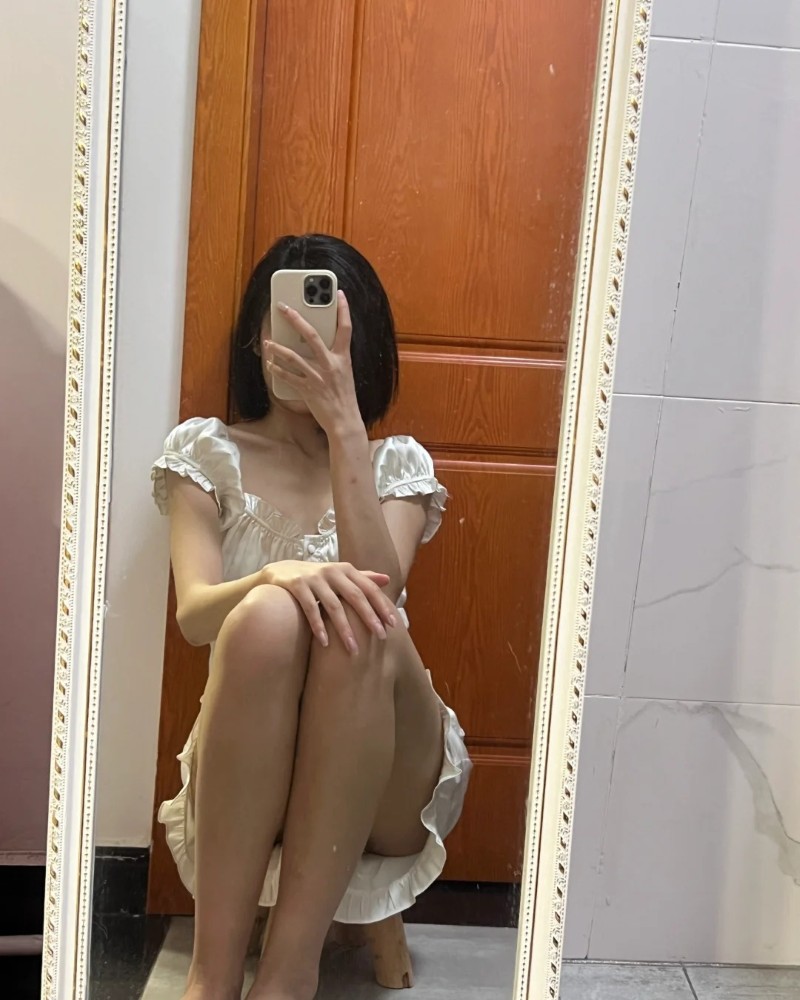 Hình gái đẹp tóc ngắn 35