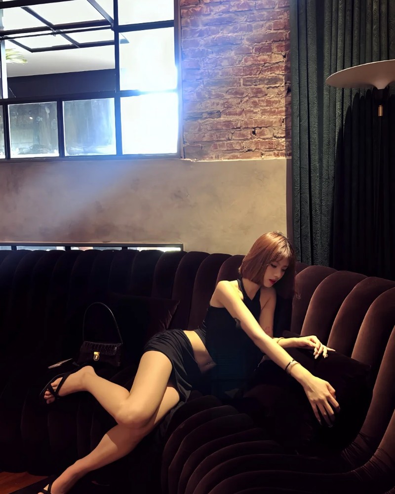 Hình gái đẹp tóc ngắn 32