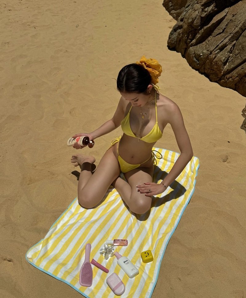 ảnh Lê thị khánh huyền sexy 29