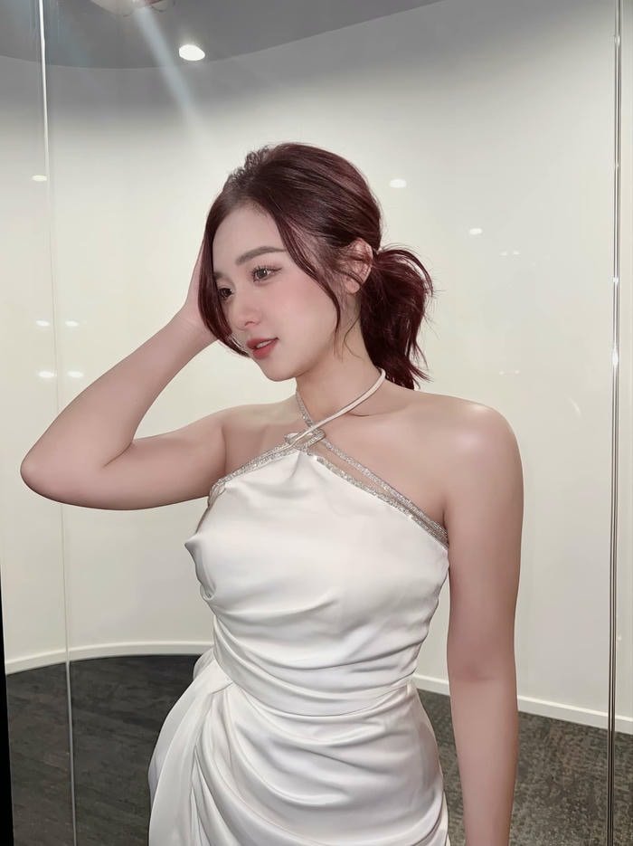 MC Phương Thảo bikini 30