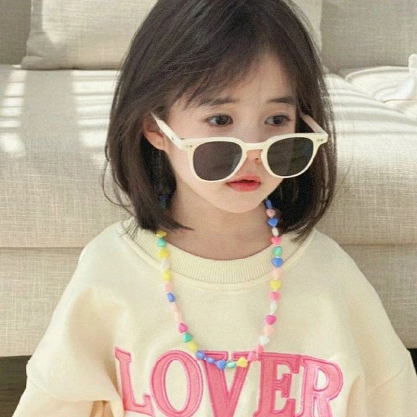 Cute WhatsApp DP Girl 48