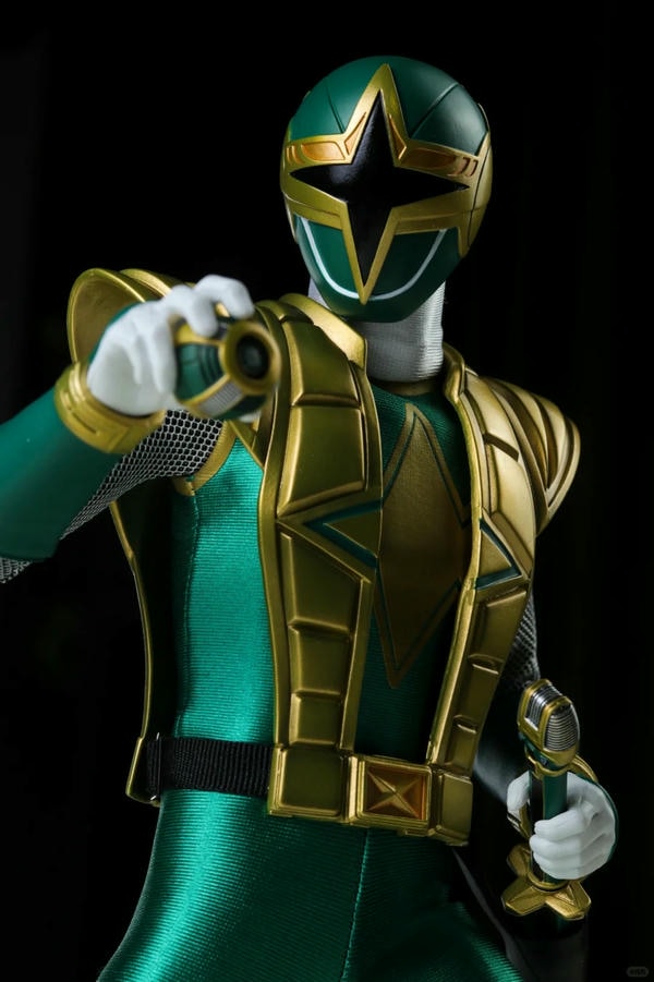 Siêu Nhân Cuồng Phong 23