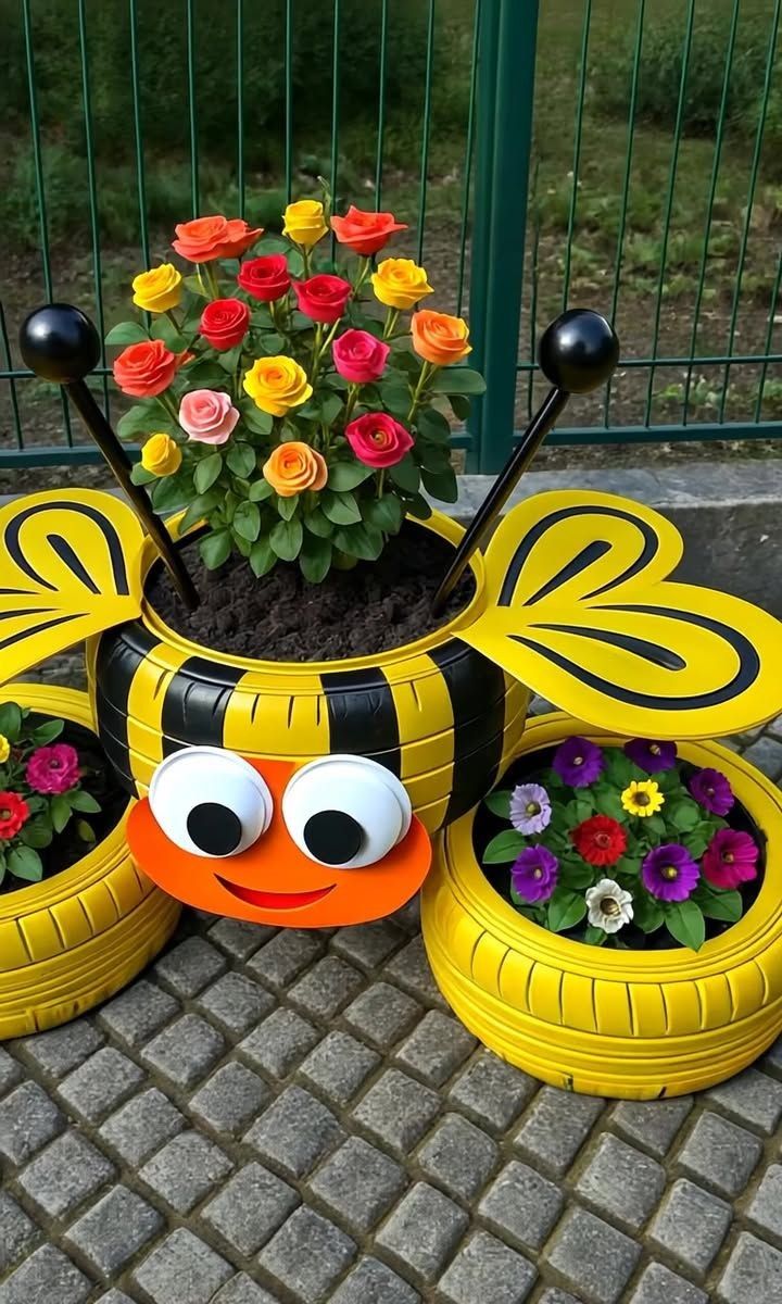 Trang Trí Lốp Xe Trồng Hoa 16