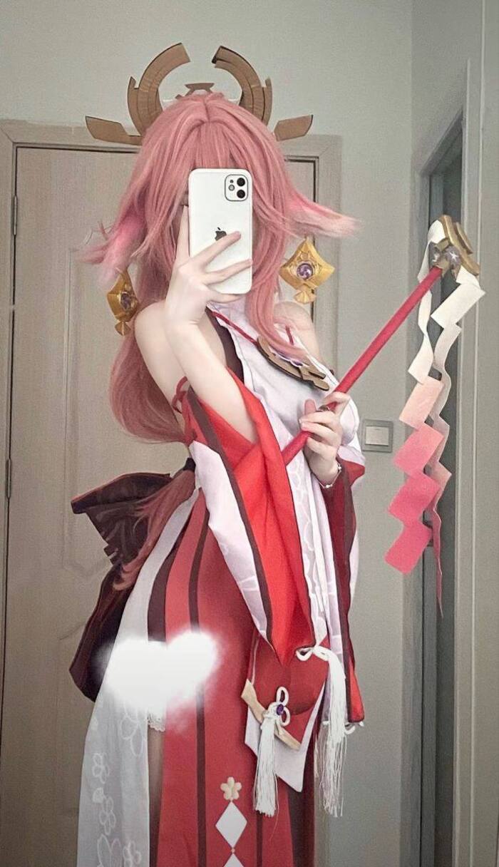 ảnh Yae Miko cosplay 18
